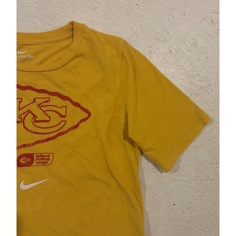 Nike Kansas‎ City Chiefs Short Sleeve Shirt Youth Boys Large Yellow NFL Football